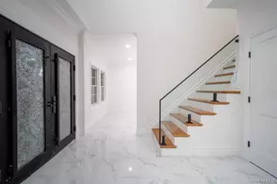 12 Hoover Ln, Bethpage, NY 11714 - Photo 8