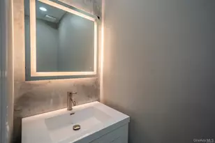 12 Hoover Ln, Bethpage, NY 11714 - Photo 18