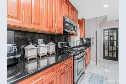 3992 Rombouts Avenue, Bronx, NY 10466 - Photo 10