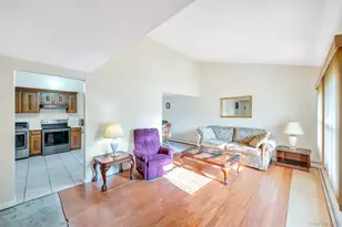 75 White Pine Way, Medford, NY 11763 - Photo 14