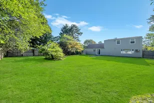 75 White Pine Way, Medford, NY 11763 - Photo 32