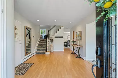 18 Lloyd Lane, Nesconset, NY 11767 - Photo 2