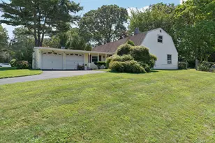12 Clarkson Dr, Farmingville, NY 11738 - Photo 2