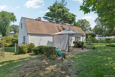 12 Clarkson Drive, Farmingville, NY 11738 - Photo 32