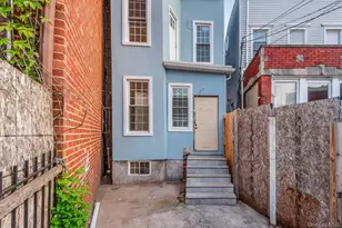 11-42 Welling Ct, Astoria, NY 11102 - Photo 2