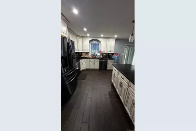 665 Commander Avenue, West Babylon, NY 11704 - Photo 4