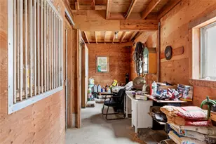 110 E Bartlett Rd, Middle Island, NY 11953 - Photo 4