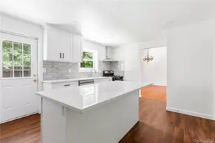 110 E Bartlett Rd, Middle Island, NY 11953 - Photo 10