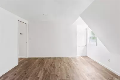 110 E Bartlett Road, Middle Island, NY 11953 - Photo 18