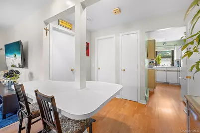 29 West Mill Drive #10A, Great Neck, NY 11021 - Photo 12