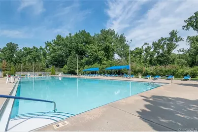 29 West Mill Drive #10A, Great Neck, NY 11021 - Photo 36