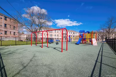 29 West Mill Drive #10A, Great Neck, NY 11021 - Photo 32