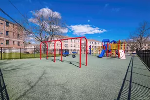 29 W Mill Dr, Great Neck, NY 11021 - Photo 32