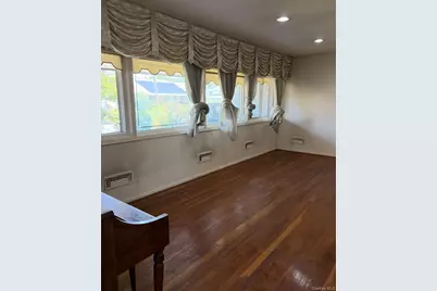 1 Willowbrook Lane, Freeport, NY 11520 - Photo 6