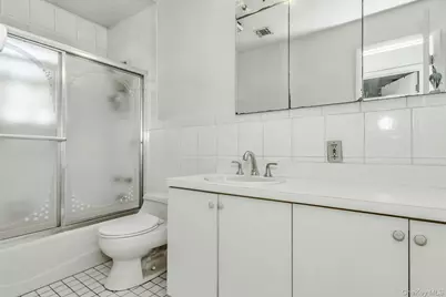 58 Pasadena Drive, Plainview, NY 11803 - Photo 20