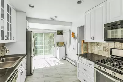 58 Pasadena Drive, Plainview, NY 11803 - Photo 12