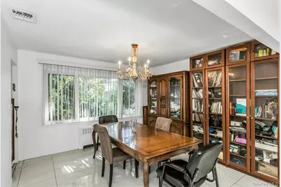 58 Pasadena Drive, Plainview, NY 11803 - Photo 8