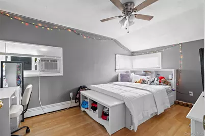 6 Downhill Lane, Wantagh, NY 11793 - Photo 20