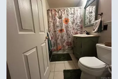 6 Downhill Lane, Wantagh, NY 11793 - Photo 10