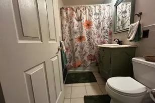 6 Downhill Ln, Wantagh, NY 11793 - Photo 10