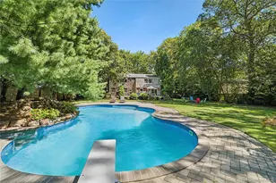 117 Trout Brook Ln, Aquebogue, NY 11931 - Photo 2