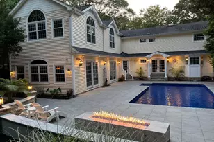 48 River Heights Dr, Smithtown, NY 11787 - Photo 2