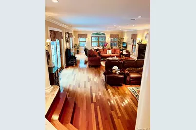 48 River Heights Drive, Smithtown, NY 11787 - Photo 10