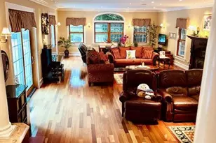 48 River Heights Dr, Smithtown, NY 11787 - Photo 10