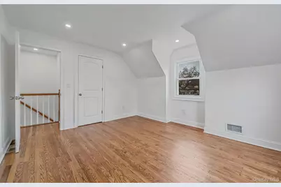 255 Moore Avenue, Freeport, NY 11520 - Photo 22