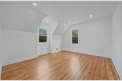 255 Moore Avenue, Freeport, NY 11520 - Photo 24