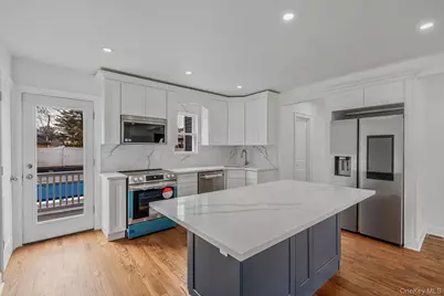 255 Moore Avenue, Freeport, NY 11520 - Photo 12