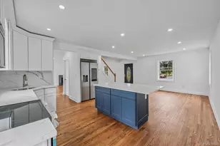 255 Moore Ave, Freeport, NY 11520 - Photo 14