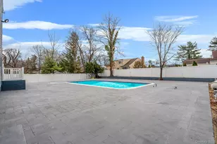 255 Moore Ave, Freeport, NY 11520 - Photo 8