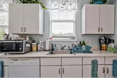 279 Augusta Drive, Medford, NY 11763 - Photo 20