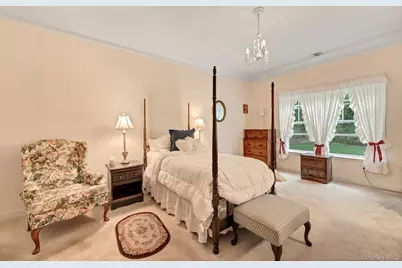 159 Stoneleigh Drive, Riverhead, NY 11901 - Photo 16
