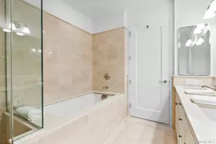 10 City Pl, White Plains, NY 10601 - Photo 14