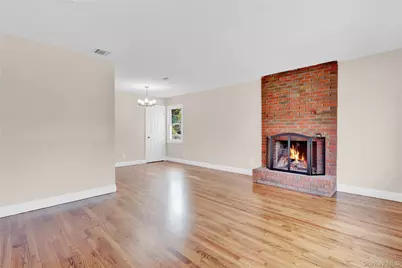 116 E Woodside Avenue, Patchogue, NY 11772 - Photo 6