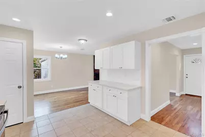 116 E Woodside Avenue, Patchogue, NY 11772 - Photo 14