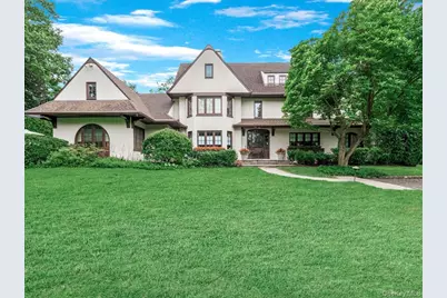 14 Magnolia Drive, Great Neck, NY 11021 - Photo 1