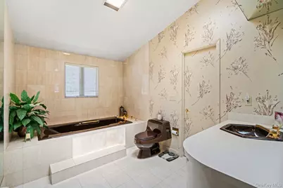 12 Coachman Lane, Levittown, NY 11756 - Photo 22