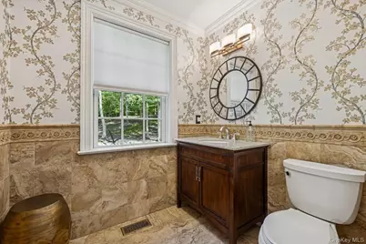 33 Bacon Road, Saint James, NY 11780 - Photo 32