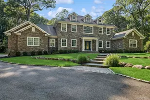 33 Bacon Rd, Saint James, NY 11780 - Photo 2