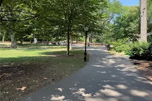 165-20 Highland Ave, Jamaica, NY 11432 - Photo 14