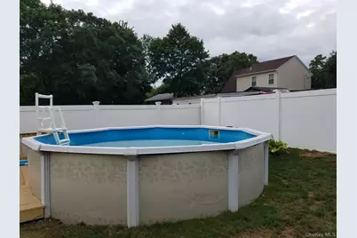 170 Root Avenue, Central Islip, NY 11722 - Photo 36