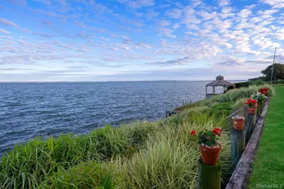 7020 Great Peconic Bay Boulevard, Laurel, NY 11948 - Photo 24