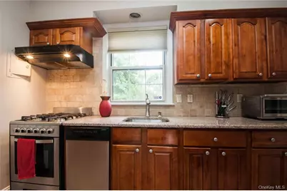 111 N Broadway #D5, White Plains, NY 10603 - Photo 2