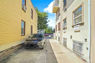 65-36 Metropolitan Ave, Middle Village, NY 11379 - Photo 34