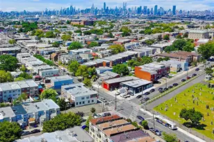 65-36 Metropolitan Ave, Middle Village, NY 11379 - Photo 36