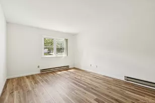 102 Gotham Way, Saint James, NY 11780 - Photo 22