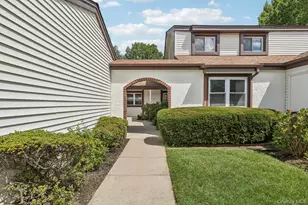 102 Gotham Way, Saint James, NY 11780 - Photo 2